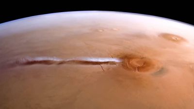 Abb. 2: Wolkenphänomen am Mars-Vulkan „Arsia Mons“ (Quelle: ESA/DLR/FU Berlin/J. Cowart)