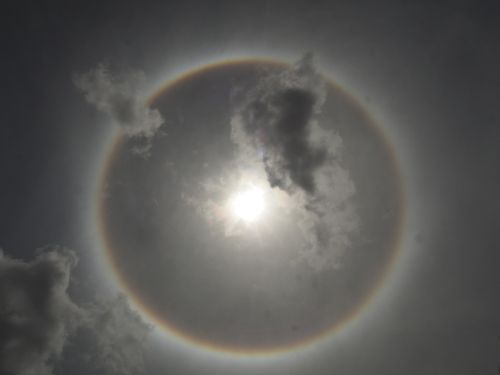 Perfekter Sonnen-Halo in Australien